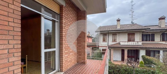 Villa de 9 divisões em Reggio Emilia, Italy N.º 15141 30