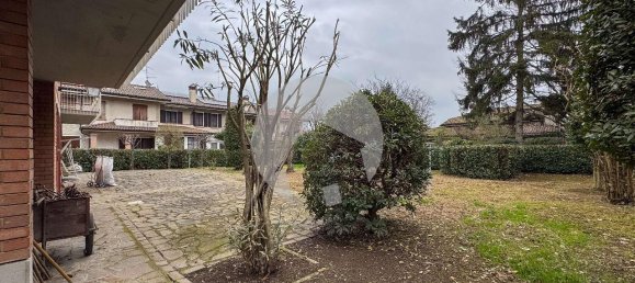 Villa de 9 divisões em Reggio Emilia, Italy N.º 15141 8