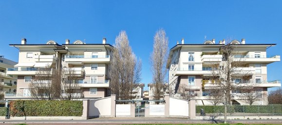 Дуплекс с 4 комнатами в Чернуско суль Навильо, Италия № 167412 20