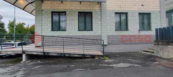 Propiedad comercial de 2 habitaciónes en Pinerolo, Italy No. 80889 4