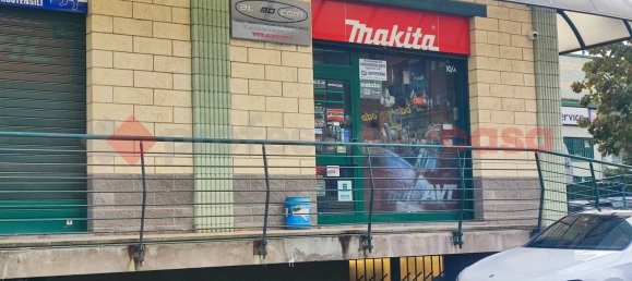 Propiedad comercial de 2 habitaciónes en Pinerolo, Italy No. 80889 5