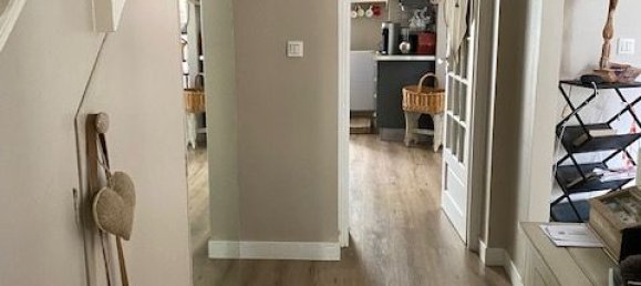 5 bedrooms House in Maule, France No. 169667 3