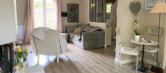 5 bedrooms House in Maule, France No. 169667 2