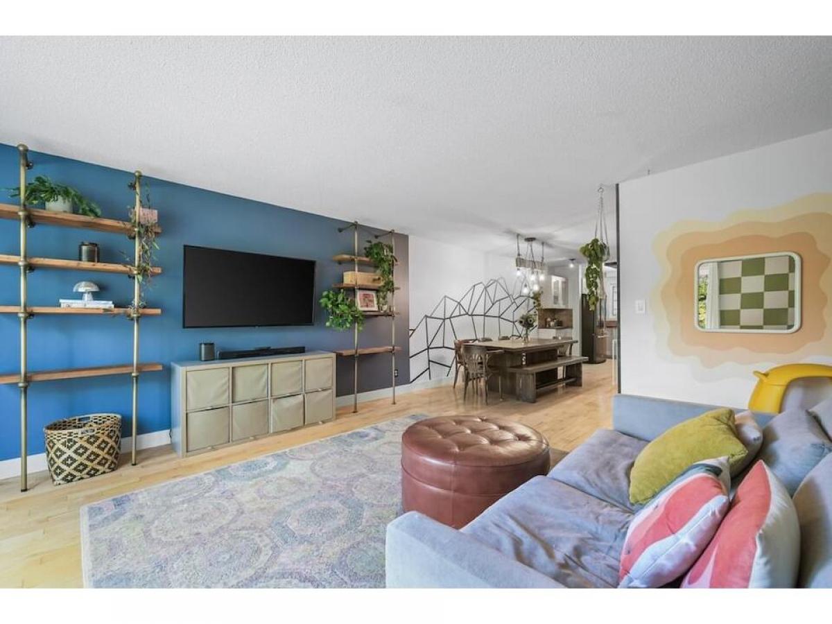 2 bedrooms House in Alberta, Canada No. 1189