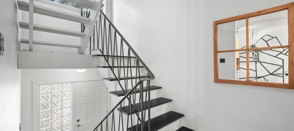 2 bedrooms House in Alberta, Canada No. 1189 3