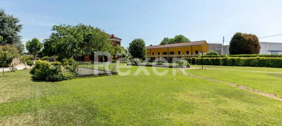 3-salle Appartement à Rovigo, Italy No. 275447 21