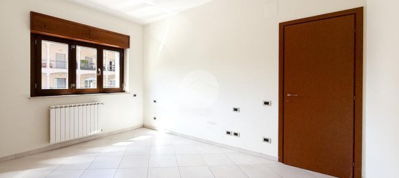 3 bedrooms Apartment in L'Aquila, Italy No. 297349 10