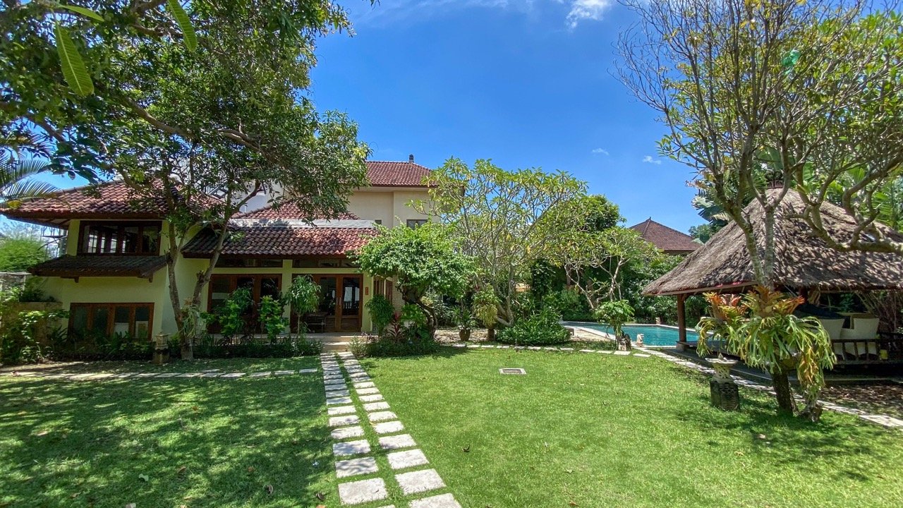 550m² Villa for sale in Canggu, Badung, Bali, Indonesia № 61878