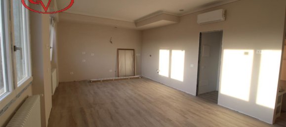 4 rooms Apartment in Terranuova Bracciolini, Italy No. 229395 2