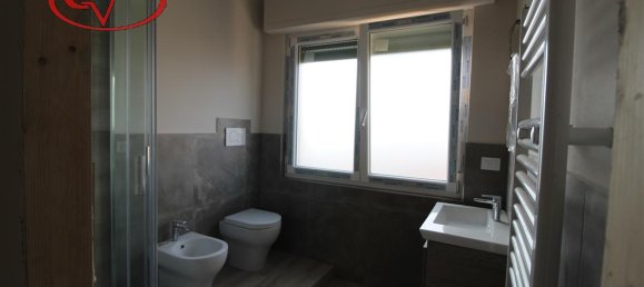 4 rooms Apartment in Terranuova Bracciolini, Italy No. 229395 8