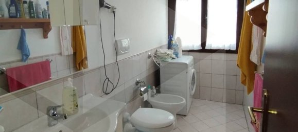 4 rooms Apartment in Rome, Italy No. 25351 13