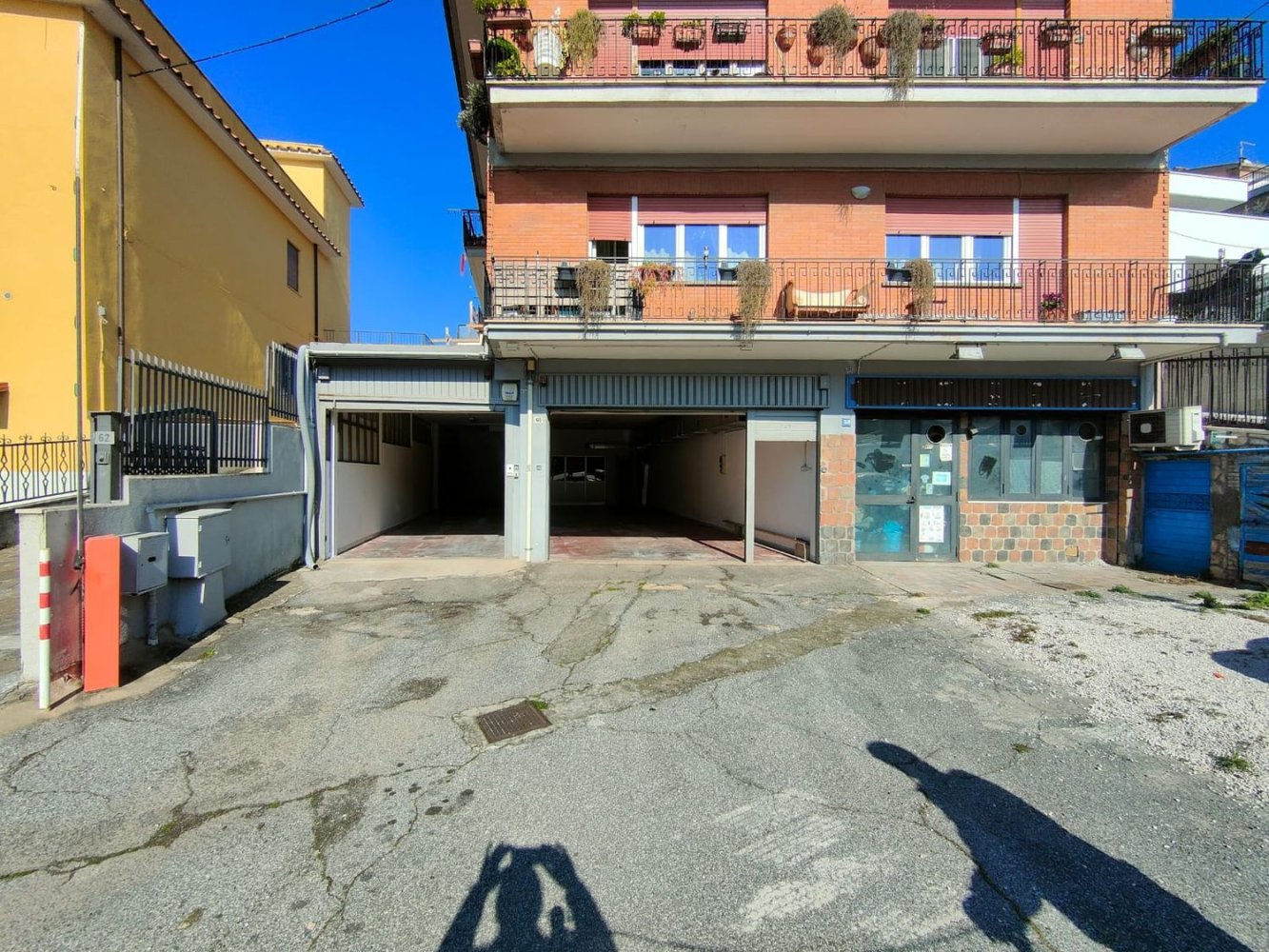 150m² Commercial property in Albano Laziale, Italy No. 83352
