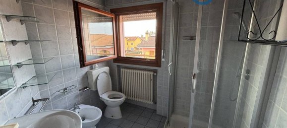 2 bedrooms Apartment in Rovigo, Italy No. 163498 10