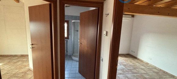 2 bedrooms Apartment in Rovigo, Italy No. 163498 7