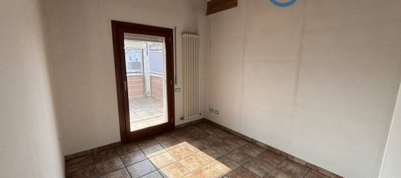 2 bedrooms Apartment in Rovigo, Italy No. 163498 8