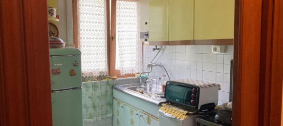 4 rooms Apartment in Genoa, Italy No. 166948 3