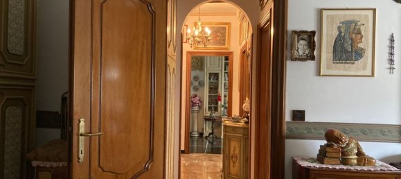 4 rooms Apartment in Genoa, Italy No. 166948 8