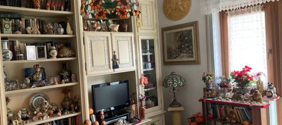 4 rooms Apartment in Genoa, Italy No. 166948 6