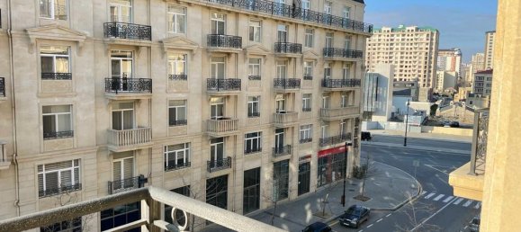 4 bedrooms Apartment in Khatay, Azerbaijan No. 1629 2