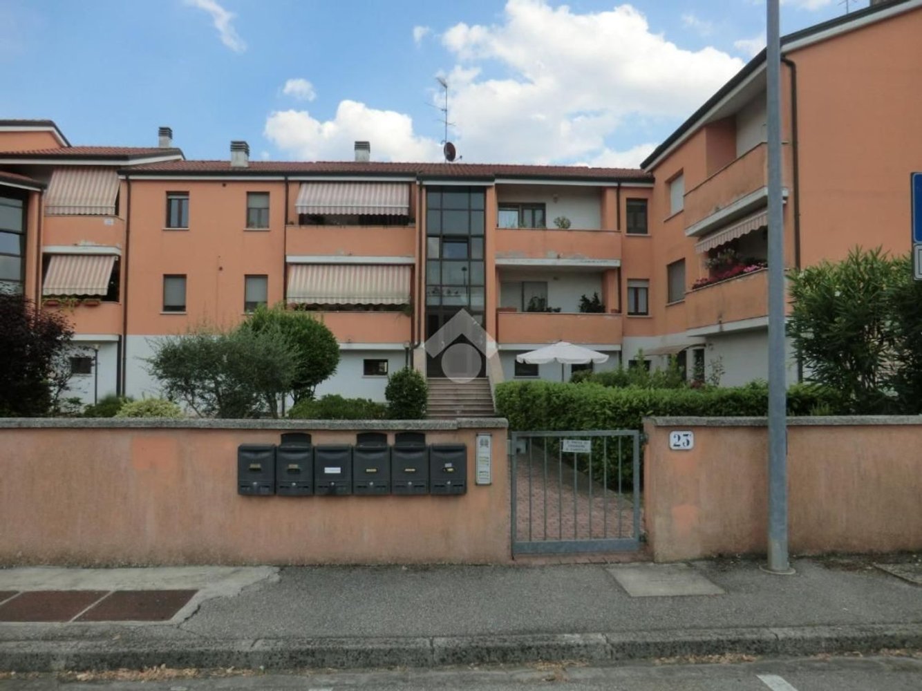 3 bedrooms Apartment in Ferrara, Italy No. 331738