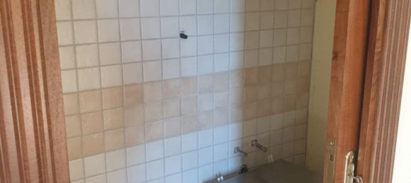 5-Zimmer Wohnung in Giugliano in Campania, Italy, Nr. 255394 12