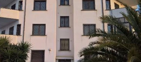 5-Zimmer Wohnung in Giugliano in Campania, Italy, Nr. 255394 3