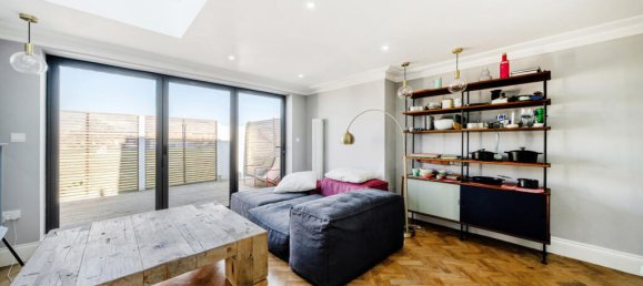 2 bedrooms Apartment in London, United Kingdom No. 7680 2