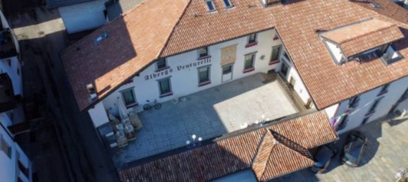 1708m² Commercial property in Borno, Italy No. 274374 6