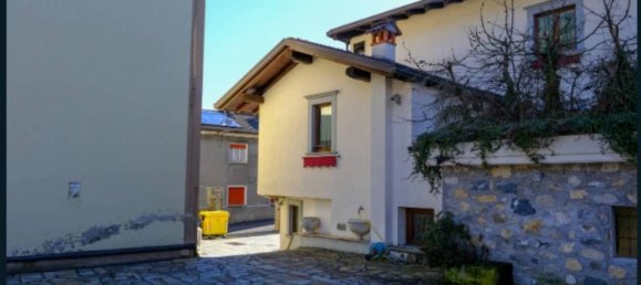 1708m² Commercial property in Borno, Italy No. 274374 3