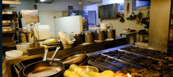 1708m² Commercial property in Borno, Italy No. 274374 16