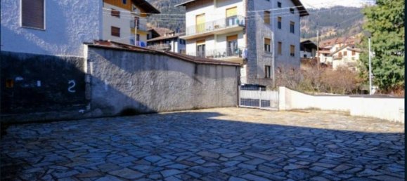 1708m² Commercial property in Borno, Italy No. 274374 23