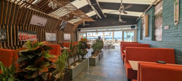 200m² Commercial property in Alicante, Spain No. 136571 16