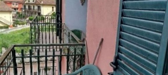 5 rooms Apartment in Pratola Serra, Italy No. 276060 7