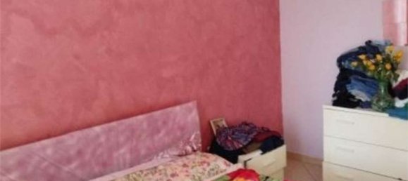 5 rooms Apartment in Pratola Serra, Italy No. 276060 9