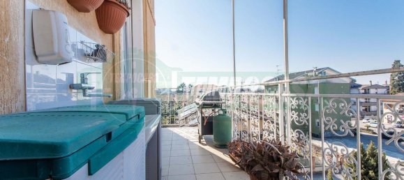 Квартира с 4 комнатами в Кастильоне Олона, Италия № 156162 13