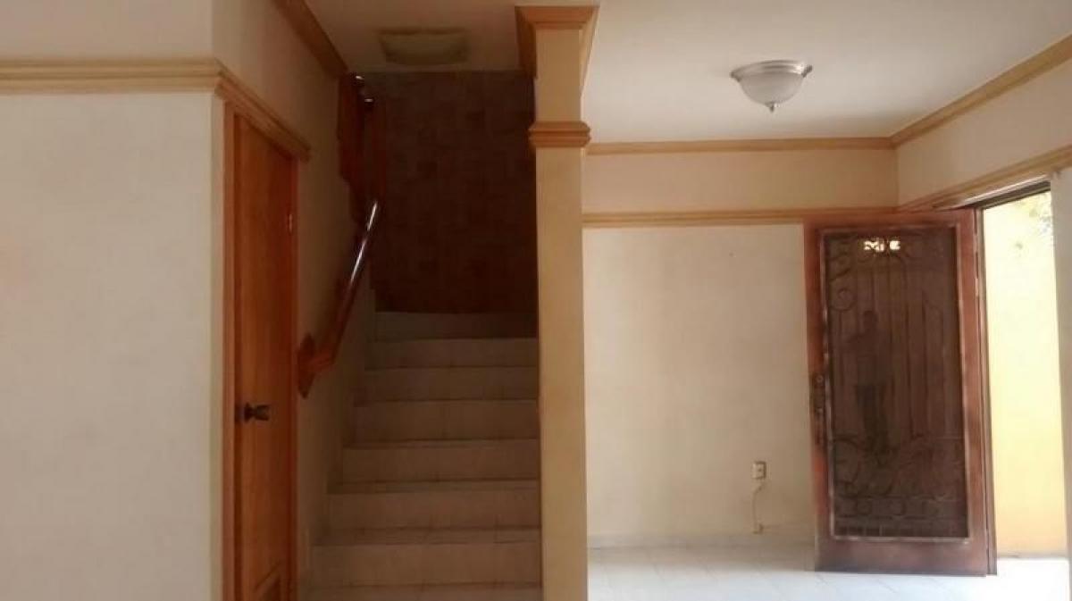 3 bedrooms House in Nuevo Leon, Mexico No. 162277