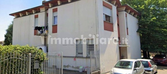 376m² Commercial property in La Valletta Brianza, Italy No. 311149 2