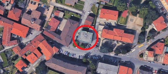 376m² Commercial property in La Valletta Brianza, Italy No. 311149 8