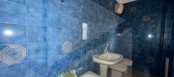 Apartamento de 4 habitaciónes en Foggia, Italy No. 26124 27