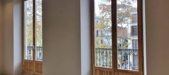 2 Schlafzimmer Wohnung in Ciutat Vella, Spain, Nr. 85125 2