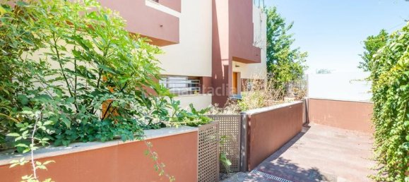 4 bedrooms Townhouse in Jun, Spain No. 139734 3