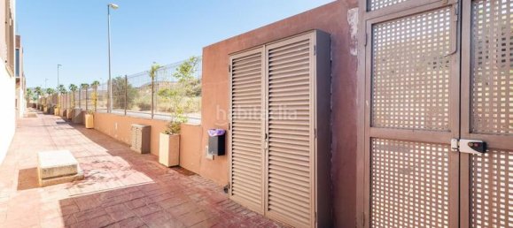 4 bedrooms Townhouse in Jun, Spain No. 139734 2