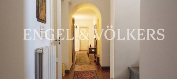 3 Schlafzimmer Wohnung in Naples, Italy, Nr. 129197 6