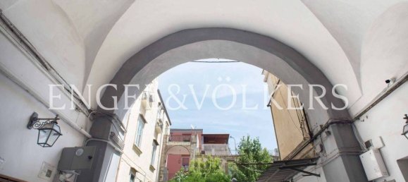 3 Schlafzimmer Wohnung in Naples, Italy, Nr. 129197 10