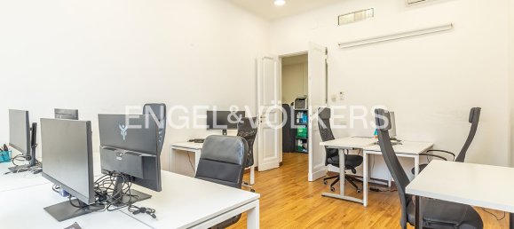 7 bedrooms Apartment in Rome, Italy No. 58720 13