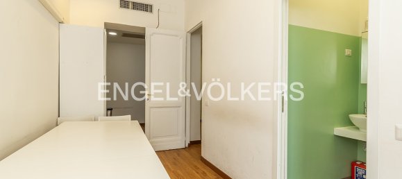 7 bedrooms Apartment in Rome, Italy No. 58720 17