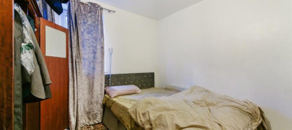 3 bedrooms Apartment in London, United Kingdom No. 9888 2