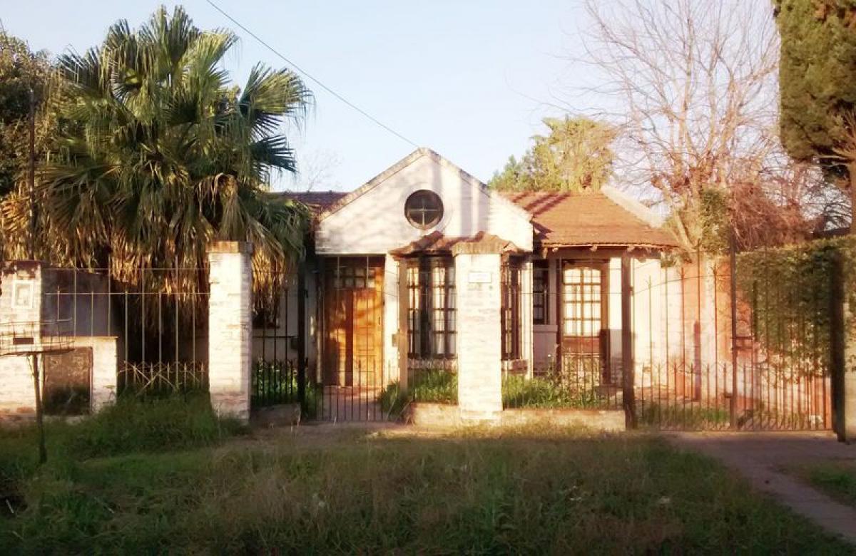 2 bedrooms House in Ituzaingo, Argentina No. 67400