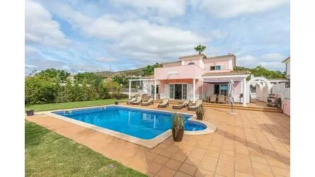 5 bedrooms Villa in Loule, Portugal No. 137992