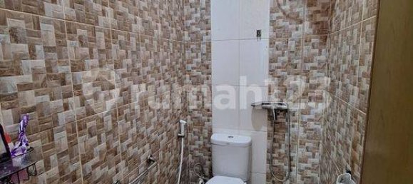 Дом с 5 спальнями в Джакарта, Индонезия № 2492 8